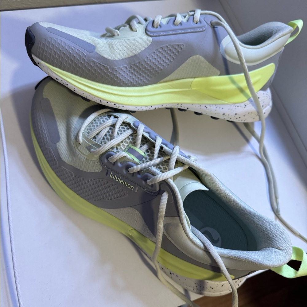 Lululemon Blissfeel Trail Women's Running Shoe. Brand new. Size 8.5.